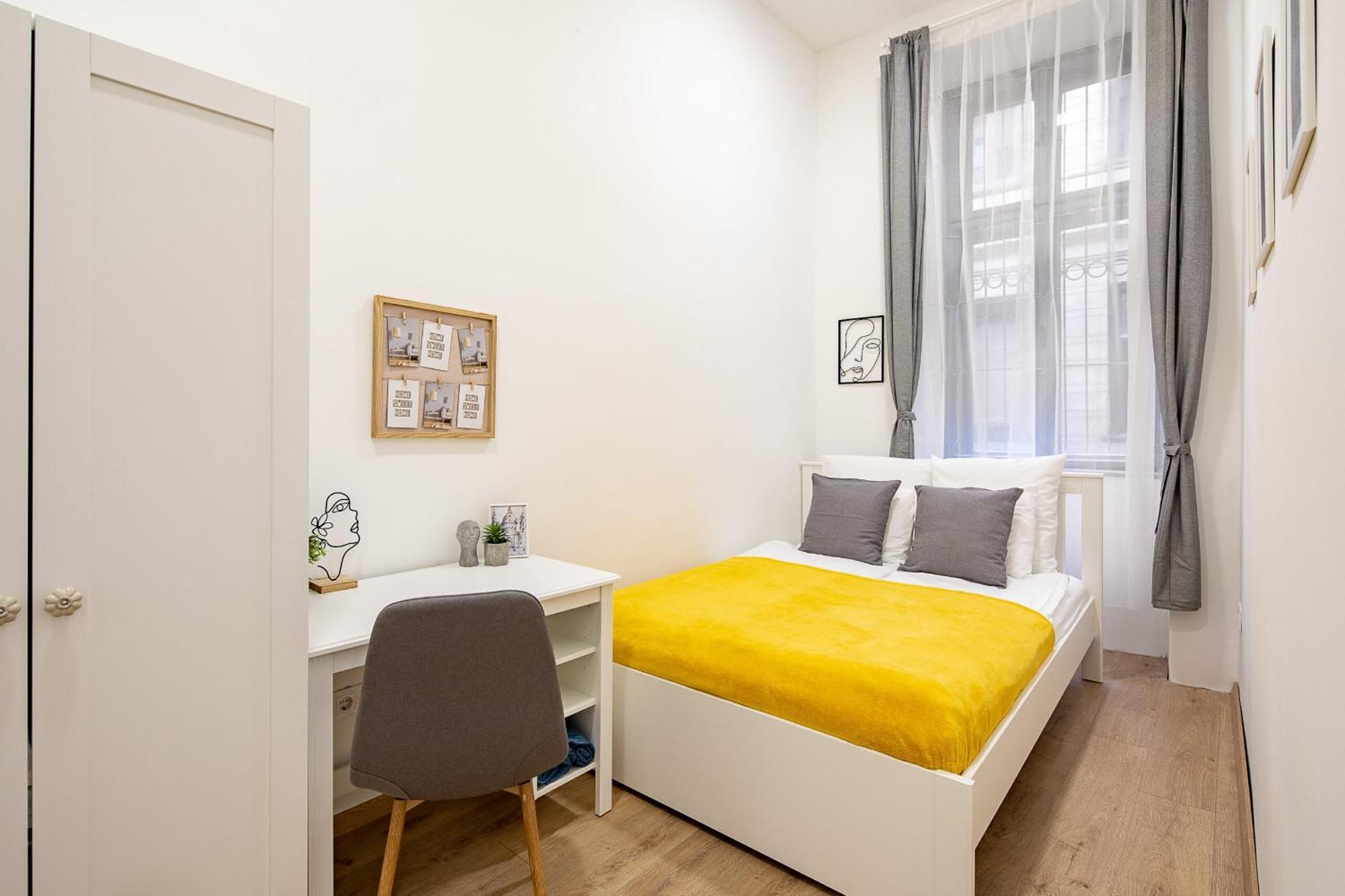 Apartment Cityscape Budget Kings Quarters Budapest